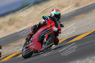 media/Sep-11-2022-SoCal Trackdays (Sun) [[81b7e951af]]/Turn 16 (945am)/